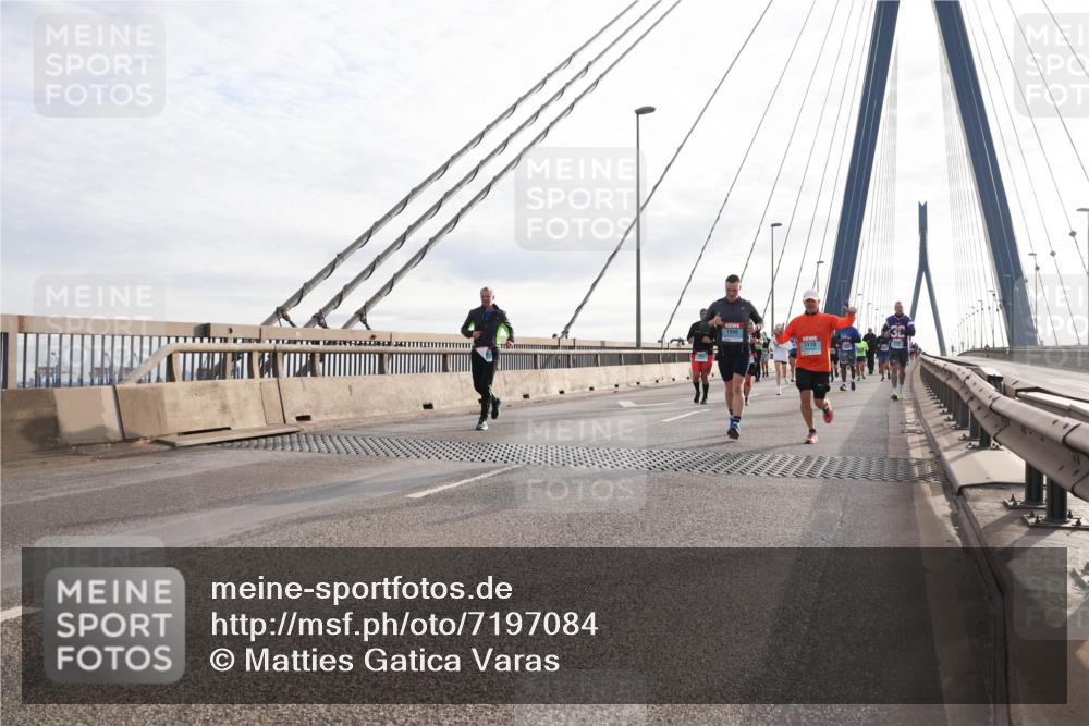 03.10.2024 - Köhlbrandbrückenlauf Matties Gatica Varas http://msf.ph/oto/7197084 03.10.2024 09:28:39 Position 2 1948, 1110 meine-sportfotos.de