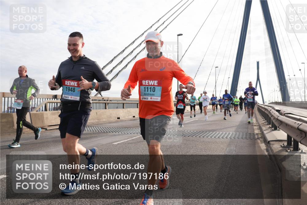 03.10.2024 - Köhlbrandbrückenlauf Matties Gatica Varas http://msf.ph/oto/7197186 03.10.2024 09:28:41 Position 2 7485, 1948, 1110 meine-sportfotos.de