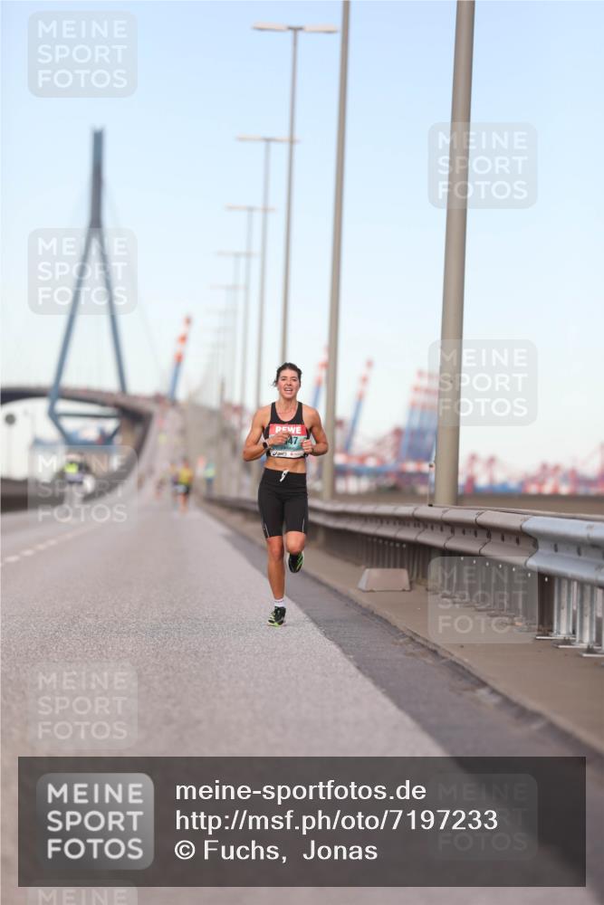 03.10.2024 - Köhlbrandbrückenlauf Fuchs,  Jonas http://msf.ph/oto/7197233 03.10.2024 09:36:00 Position 3 47 meine-sportfotos.de