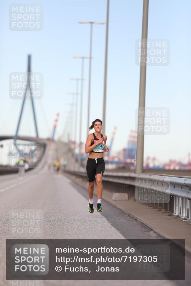 03.10.2024 - Köhlbrandbrückenlauf Fuchs,  Jonas http://msf.ph/oto/7197305 03.10.2024 09:36:01 Position 3 1047 meine-sportfotos.de