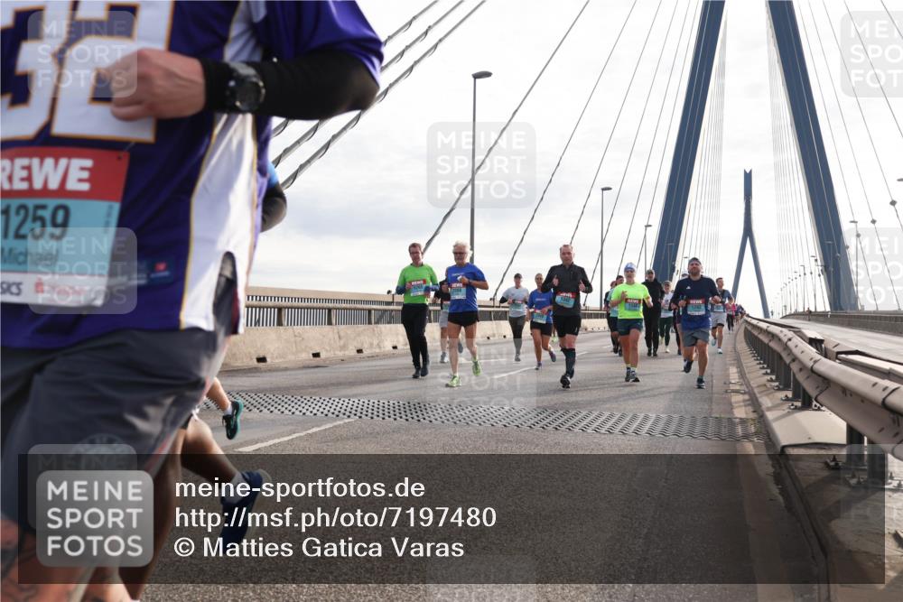 03.10.2024 - Köhlbrandbrückenlauf Matties Gatica Varas http://msf.ph/oto/7197480 03.10.2024 09:28:45 Position 2 12591, 1342, 1543 meine-sportfotos.de