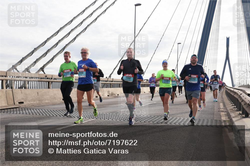 03.10.2024 - Köhlbrandbrückenlauf Matties Gatica Varas http://msf.ph/oto/7197622 03.10.2024 09:28:46 Position 2 1265, 2088, 746, 1342, 1282, 1543 meine-sportfotos.de