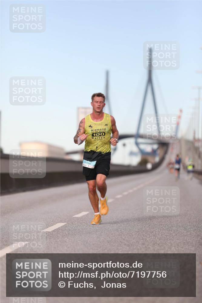 03.10.2024 - Köhlbrandbrückenlauf Fuchs,  Jonas http://msf.ph/oto/7197756 03.10.2024 09:36:33 Position 3 100 meine-sportfotos.de