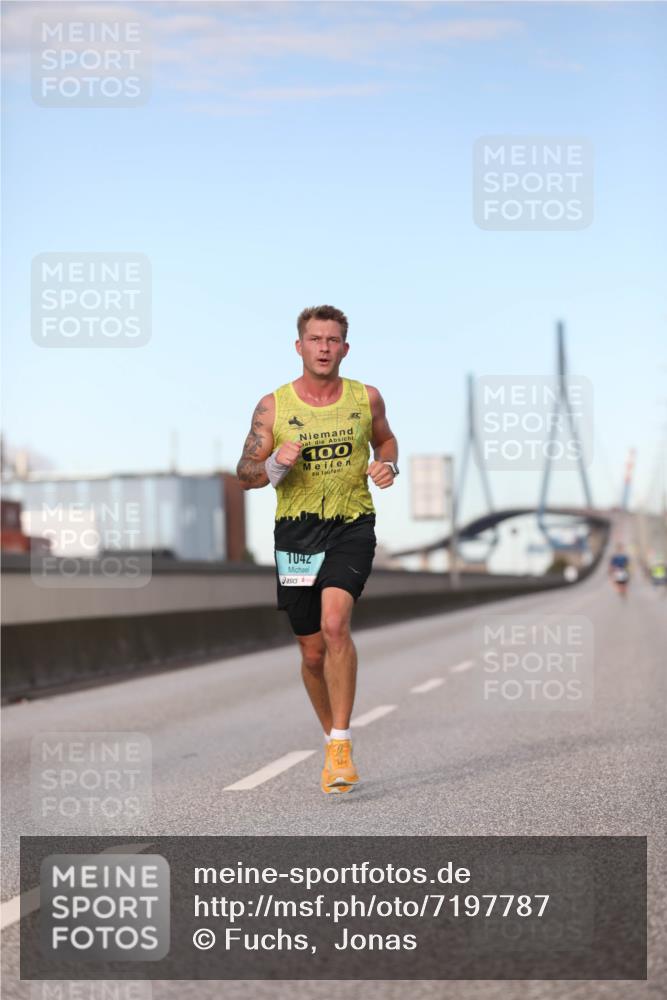 03.10.2024 - Köhlbrandbrückenlauf Fuchs,  Jonas http://msf.ph/oto/7197787 03.10.2024 09:36:35 Position 3 100, 1042 meine-sportfotos.de