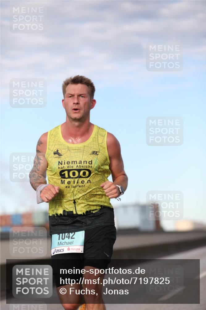 03.10.2024 - Köhlbrandbrückenlauf Fuchs,  Jonas http://msf.ph/oto/7197825 03.10.2024 09:36:36 Position 3 100, 1042 meine-sportfotos.de