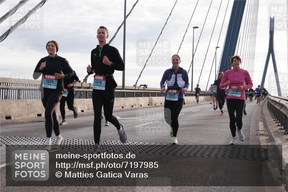 03.10.2024 - Köhlbrandbrückenlauf Matties Gatica Varas http://msf.ph/oto/7197985 03.10.2024 09:28:56 Position 2 1526, 1079, 2812, 1608 meine-sportfotos.de
