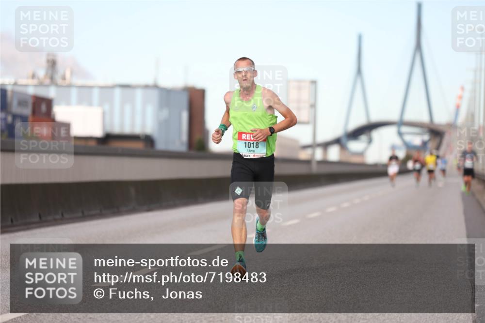 03.10.2024 - Köhlbrandbrückenlauf Fuchs,  Jonas http://msf.ph/oto/7198483 03.10.2024 09:37:40 Position 3 1018 meine-sportfotos.de