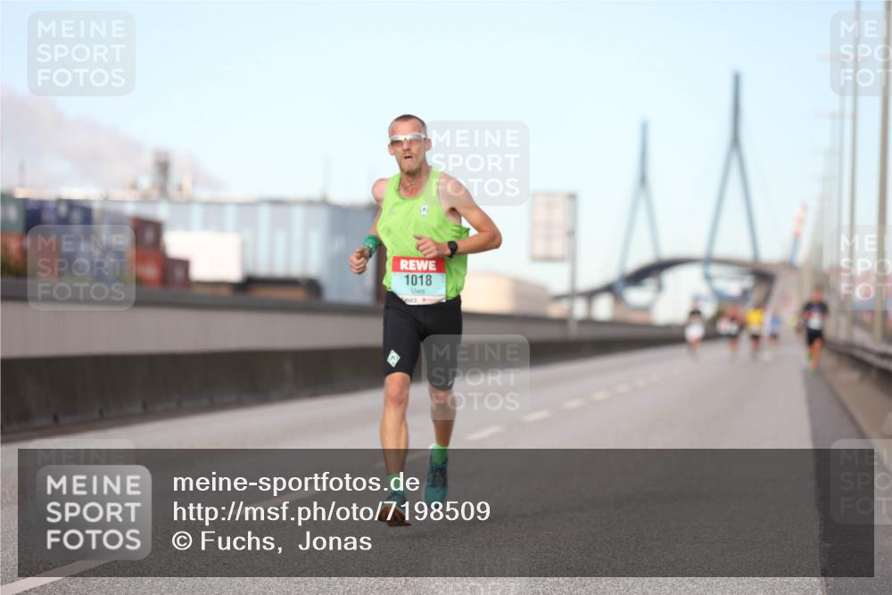 03.10.2024 - Köhlbrandbrückenlauf Fuchs,  Jonas http://msf.ph/oto/7198509 03.10.2024 09:37:41 Position 3 1018 meine-sportfotos.de
