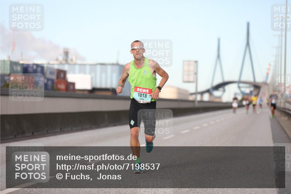 03.10.2024 - Köhlbrandbrückenlauf Fuchs,  Jonas http://msf.ph/oto/7198537 03.10.2024 09:37:41 Position 3 1018 meine-sportfotos.de
