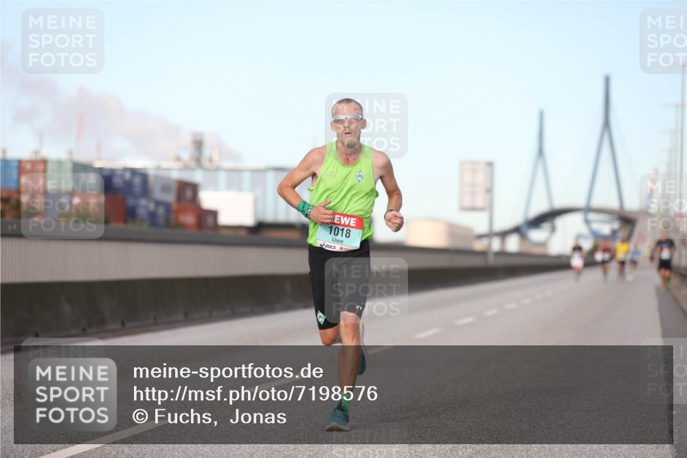 03.10.2024 - Köhlbrandbrückenlauf Fuchs,  Jonas http://msf.ph/oto/7198576 03.10.2024 09:37:41 Position 3 1018 meine-sportfotos.de
