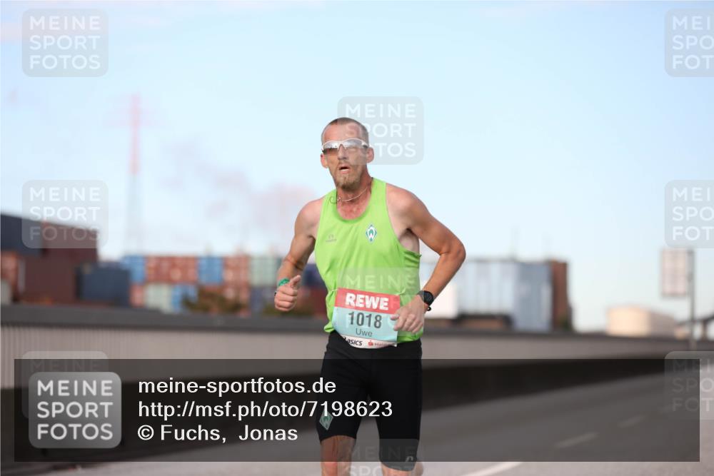 03.10.2024 - Köhlbrandbrückenlauf Fuchs,  Jonas http://msf.ph/oto/7198623 03.10.2024 09:37:42 Position 3 1018 meine-sportfotos.de
