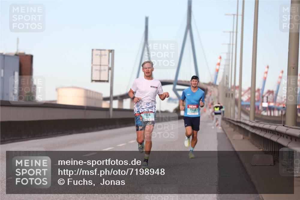 03.10.2024 - Köhlbrandbrückenlauf Fuchs,  Jonas http://msf.ph/oto/7198948 03.10.2024 09:38:06 Position 3 1074, 1033 meine-sportfotos.de