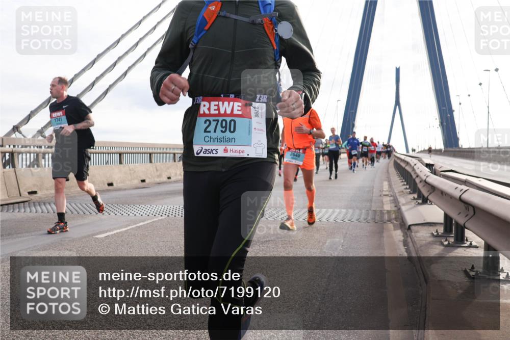 03.10.2024 - Köhlbrandbrückenlauf Matties Gatica Varas http://msf.ph/oto/7199120 03.10.2024 09:29:27 Position 2 1741, 2790, 3, 3640 meine-sportfotos.de