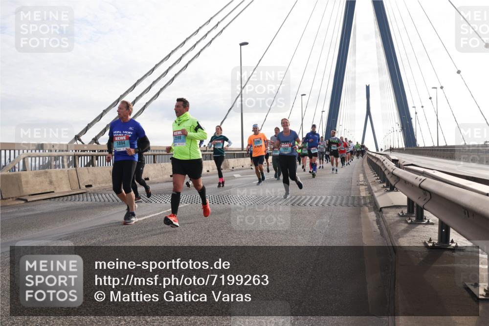 03.10.2024 - Köhlbrandbrückenlauf Matties Gatica Varas http://msf.ph/oto/7199263 03.10.2024 09:29:30 Position 2 1894, 2598, 1744, 1962 meine-sportfotos.de