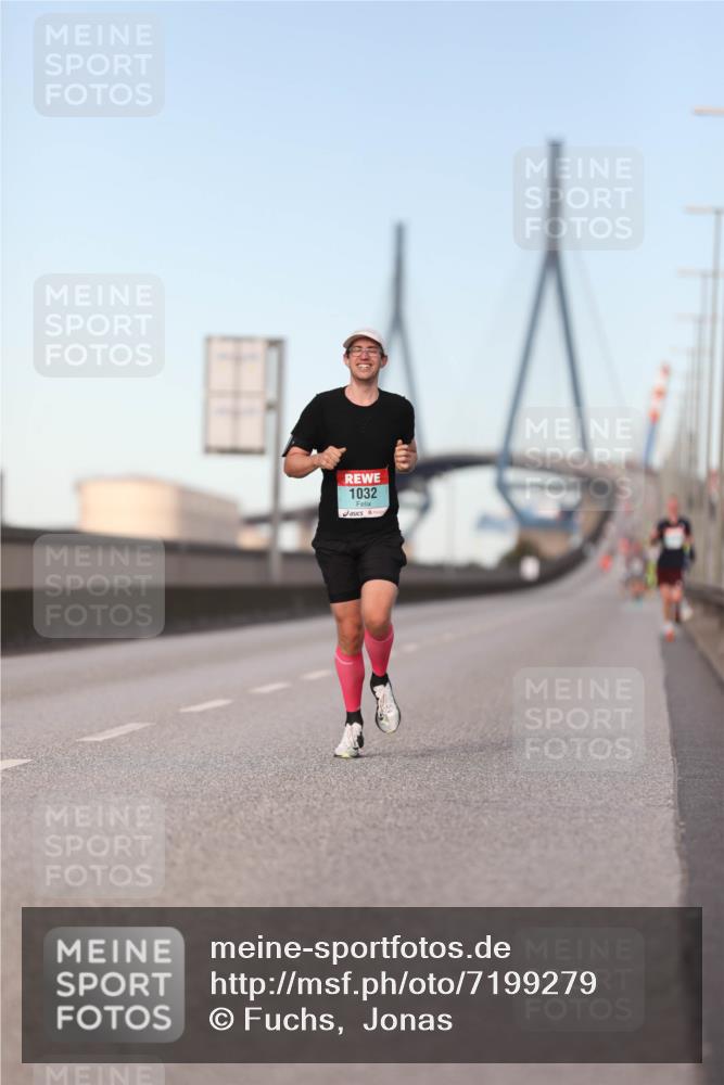 03.10.2024 - Köhlbrandbrückenlauf Fuchs,  Jonas http://msf.ph/oto/7199279 03.10.2024 09:38:19 Position 3 1032 meine-sportfotos.de