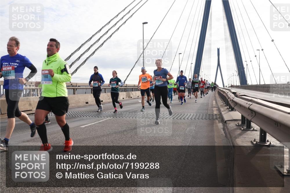 03.10.2024 - Köhlbrandbrückenlauf Matties Gatica Varas http://msf.ph/oto/7199288 03.10.2024 09:29:30 Position 2 1894, 2598, 1744, 196 meine-sportfotos.de