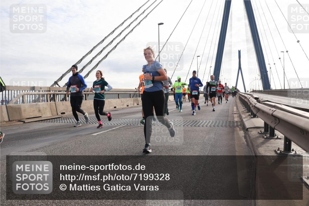 03.10.2024 - Köhlbrandbrückenlauf Matties Gatica Varas http://msf.ph/oto/7199328 03.10.2024 09:29:31 Position 2 2470 meine-sportfotos.de