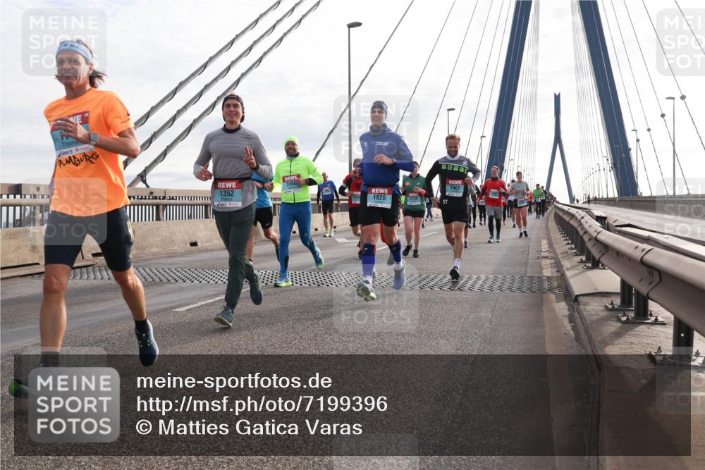 03.10.2024 - Köhlbrandbrückenlauf Matties Gatica Varas http://msf.ph/oto/7199396 03.10.2024 09:29:33 Position 2 1352, 2460, 1820, 2110, 2462 meine-sportfotos.de