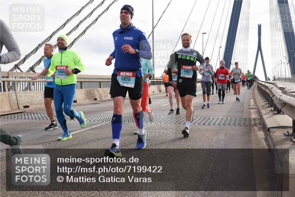 03.10.2024 - Köhlbrandbrückenlauf Matties Gatica Varas http://msf.ph/oto/7199422 03.10.2024 09:29:33 Position 2 24603, 1820, 2526, 2462, 2006, 10 meine-sportfotos.de