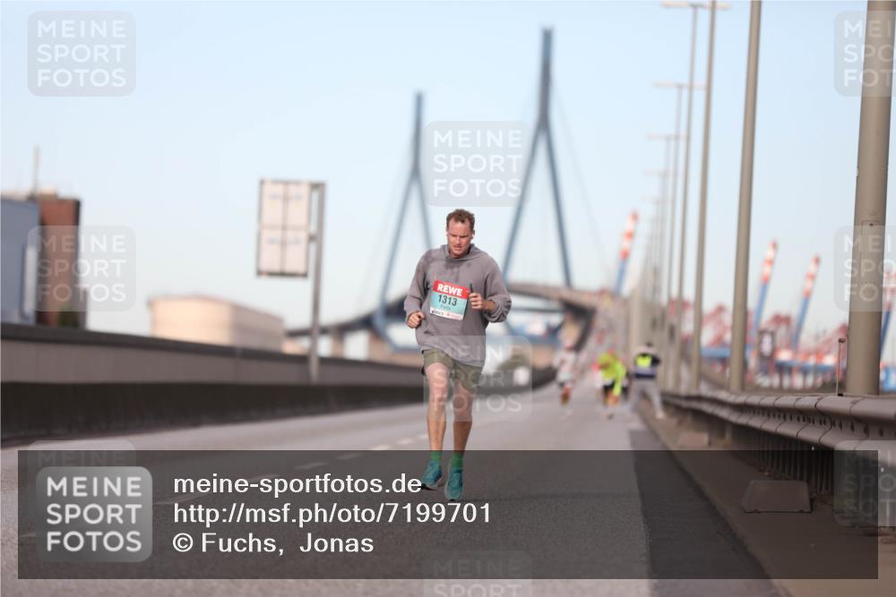 03.10.2024 - Köhlbrandbrückenlauf Fuchs,  Jonas http://msf.ph/oto/7199701 03.10.2024 09:38:47 Position 3 1313 meine-sportfotos.de