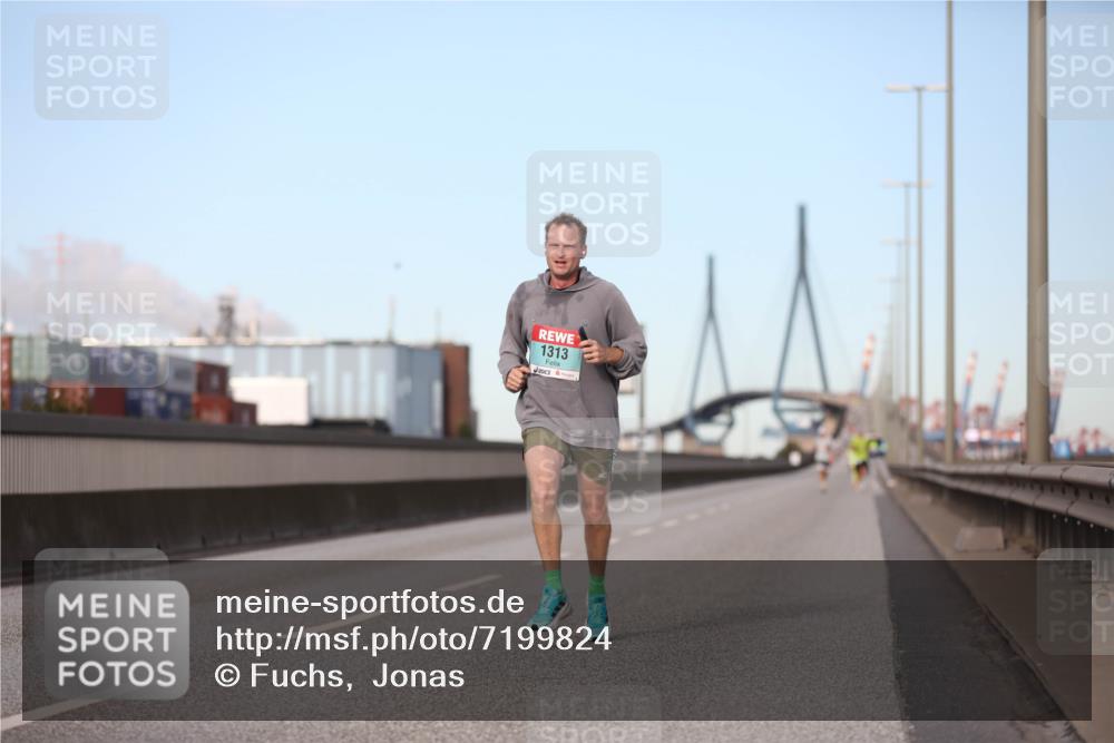 03.10.2024 - Köhlbrandbrückenlauf Fuchs,  Jonas http://msf.ph/oto/7199824 03.10.2024 09:38:51 Position 3 1313 meine-sportfotos.de