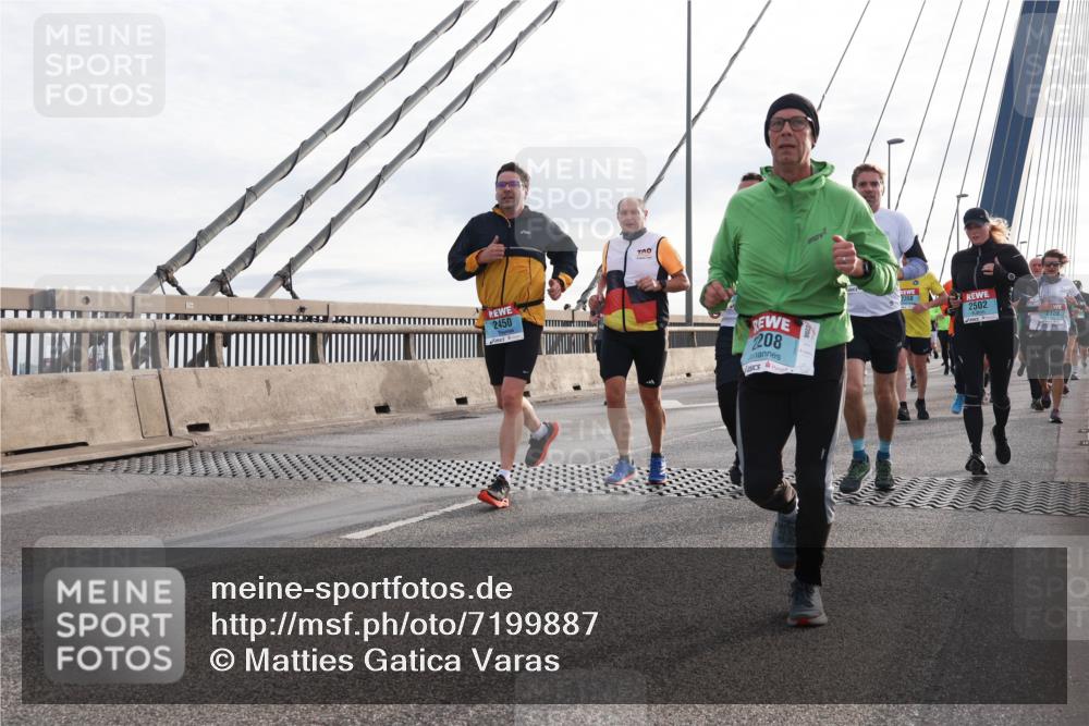 03.10.2024 - Köhlbrandbrückenlauf Matties Gatica Varas http://msf.ph/oto/7199887 03.10.2024 09:29:43 Position 2 2450, 208, 2502, 2128 meine-sportfotos.de