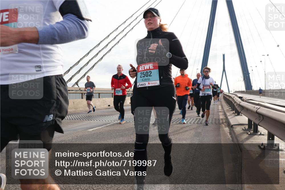 03.10.2024 - Köhlbrandbrückenlauf Matties Gatica Varas http://msf.ph/oto/7199987 03.10.2024 09:29:45 Position 2 1118, 2502, 2128 meine-sportfotos.de
