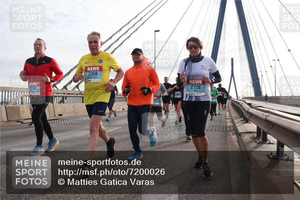 03.10.2024 - Köhlbrandbrückenlauf Matties Gatica Varas http://msf.ph/oto/7200026 03.10.2024 09:29:46 Position 2 1118, 2350, 2128, 3694, 187 meine-sportfotos.de