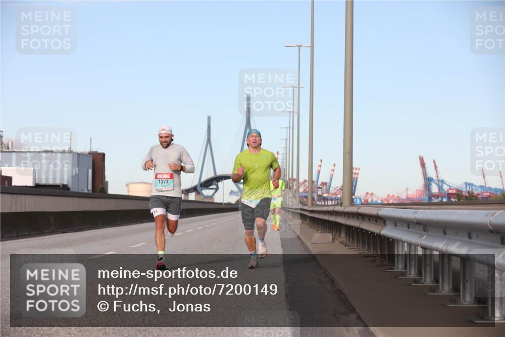 03.10.2024 - Köhlbrandbrückenlauf Fuchs,  Jonas http://msf.ph/oto/7200149 03.10.2024 09:39:09 Position 3 1377 meine-sportfotos.de