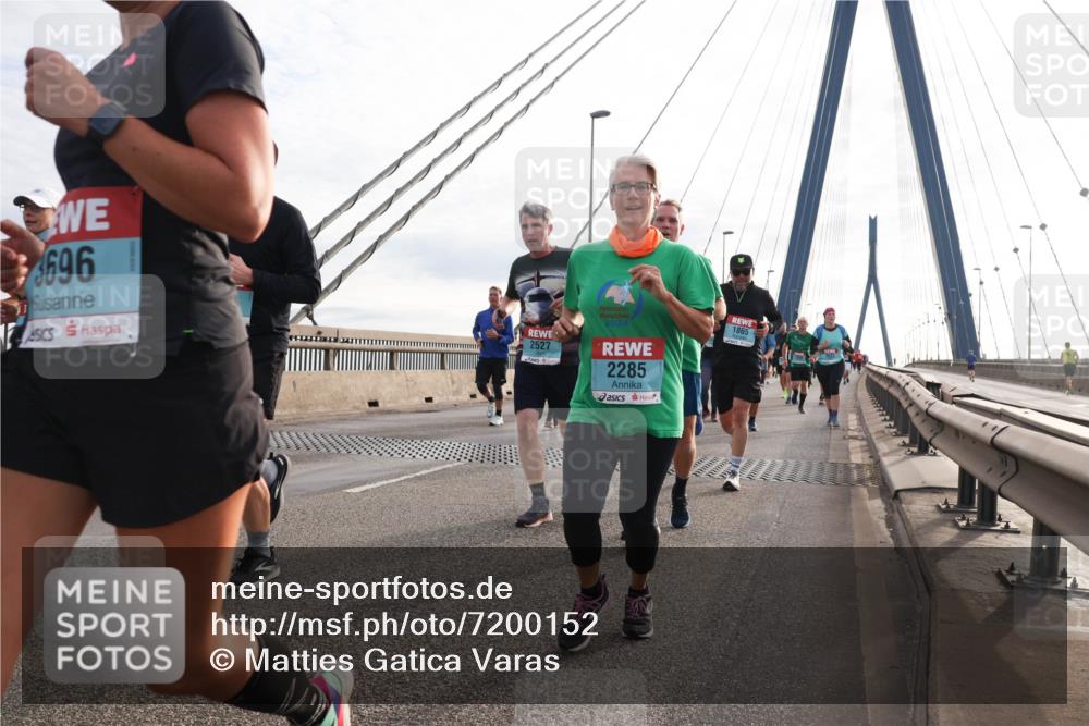 03.10.2024 - Köhlbrandbrückenlauf Matties Gatica Varas http://msf.ph/oto/7200152 03.10.2024 09:29:49 Position 2 3696, 2527, 2024, 2285, 1865 meine-sportfotos.de