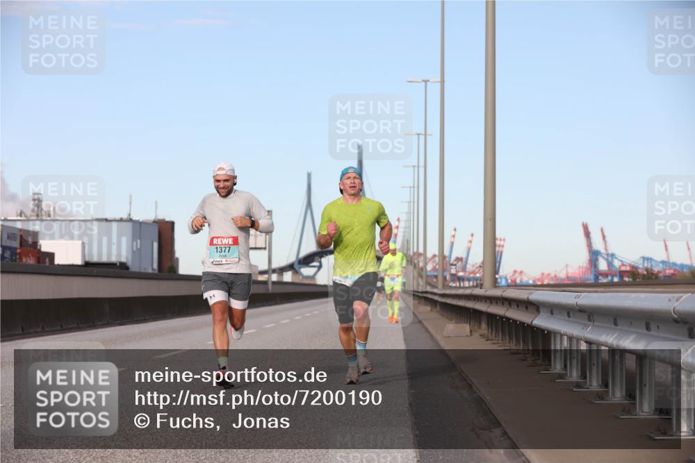 03.10.2024 - Köhlbrandbrückenlauf Fuchs,  Jonas http://msf.ph/oto/7200190 03.10.2024 09:39:10 Position 3 1377 meine-sportfotos.de
