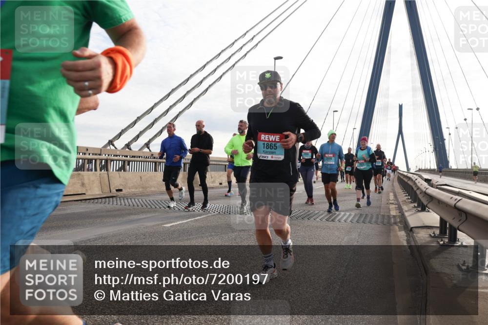 03.10.2024 - Köhlbrandbrückenlauf Matties Gatica Varas http://msf.ph/oto/7200197 03.10.2024 09:29:50 Position 2 1865, 2608 meine-sportfotos.de
