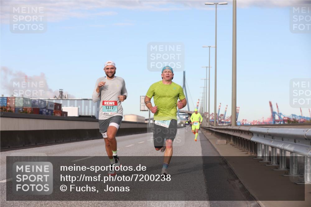 03.10.2024 - Köhlbrandbrückenlauf Fuchs,  Jonas http://msf.ph/oto/7200238 03.10.2024 09:39:11 Position 3 1377 meine-sportfotos.de