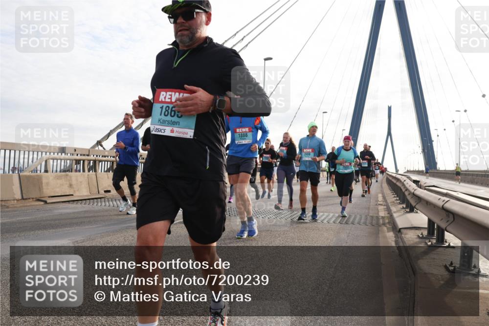 03.10.2024 - Köhlbrandbrückenlauf Matties Gatica Varas http://msf.ph/oto/7200239 03.10.2024 09:29:50 Position 2 1865, 1888, 2608 meine-sportfotos.de