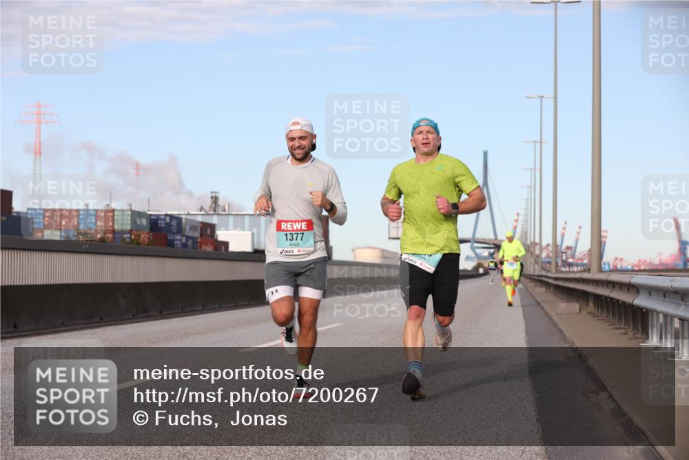 03.10.2024 - Köhlbrandbrückenlauf Fuchs,  Jonas http://msf.ph/oto/7200267 03.10.2024 09:39:11 Position 3 1377 meine-sportfotos.de