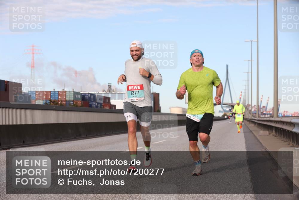 03.10.2024 - Köhlbrandbrückenlauf Fuchs,  Jonas http://msf.ph/oto/7200277 03.10.2024 09:39:11 Position 3 1377 meine-sportfotos.de