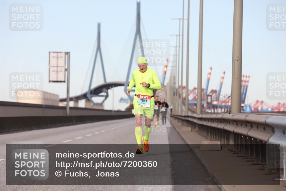 03.10.2024 - Köhlbrandbrückenlauf Fuchs,  Jonas http://msf.ph/oto/7200360 03.10.2024 09:39:14 Position 3 1051 meine-sportfotos.de