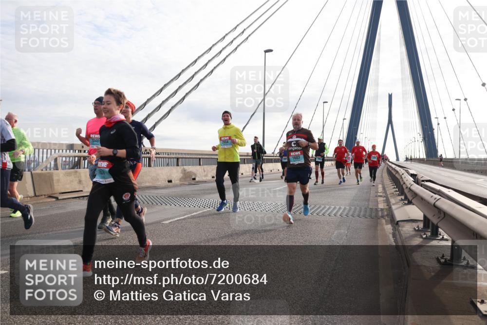 03.10.2024 - Köhlbrandbrückenlauf Matties Gatica Varas http://msf.ph/oto/7200684 03.10.2024 09:30:05 Position 2 2048, 1631, 2654, 0, 1603 meine-sportfotos.de