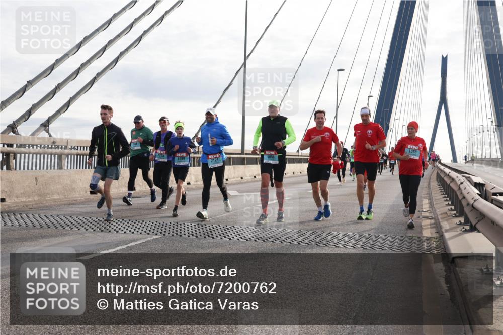 03.10.2024 - Köhlbrandbrückenlauf Matties Gatica Varas http://msf.ph/oto/7200762 03.10.2024 09:30:08 Position 2 2268, 1699, 2121, 1698, 1368 meine-sportfotos.de