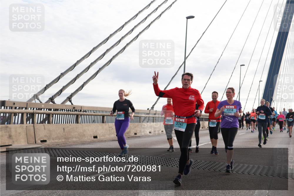 03.10.2024 - Köhlbrandbrückenlauf Matties Gatica Varas http://msf.ph/oto/7200981 03.10.2024 09:30:16 Position 2 2318, 1662, 2747, 2869, 2630 meine-sportfotos.de