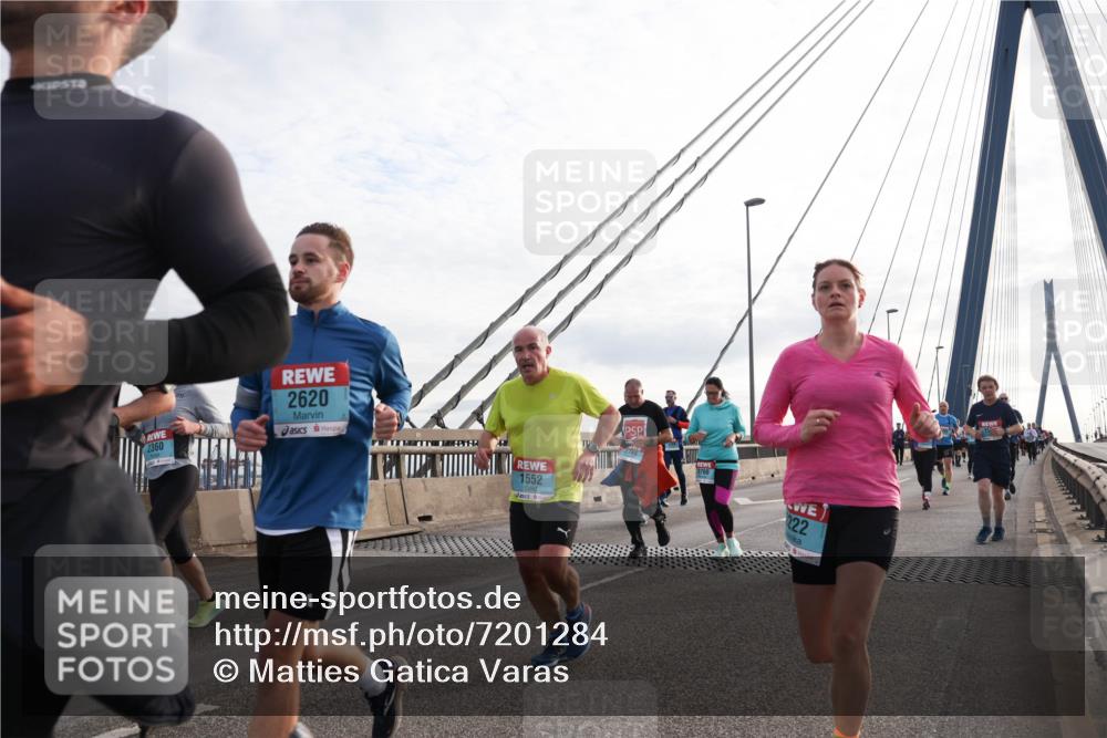 03.10.2024 - Köhlbrandbrückenlauf Matties Gatica Varas http://msf.ph/oto/7201284 03.10.2024 09:30:29 Position 2 2620, 2360, 1552, 222 meine-sportfotos.de