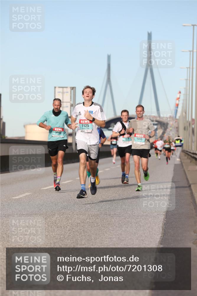 03.10.2024 - Köhlbrandbrückenlauf Fuchs,  Jonas http://msf.ph/oto/7201308 03.10.2024 09:39:48 Position 3 1125, 1248, 1076, 1055 meine-sportfotos.de