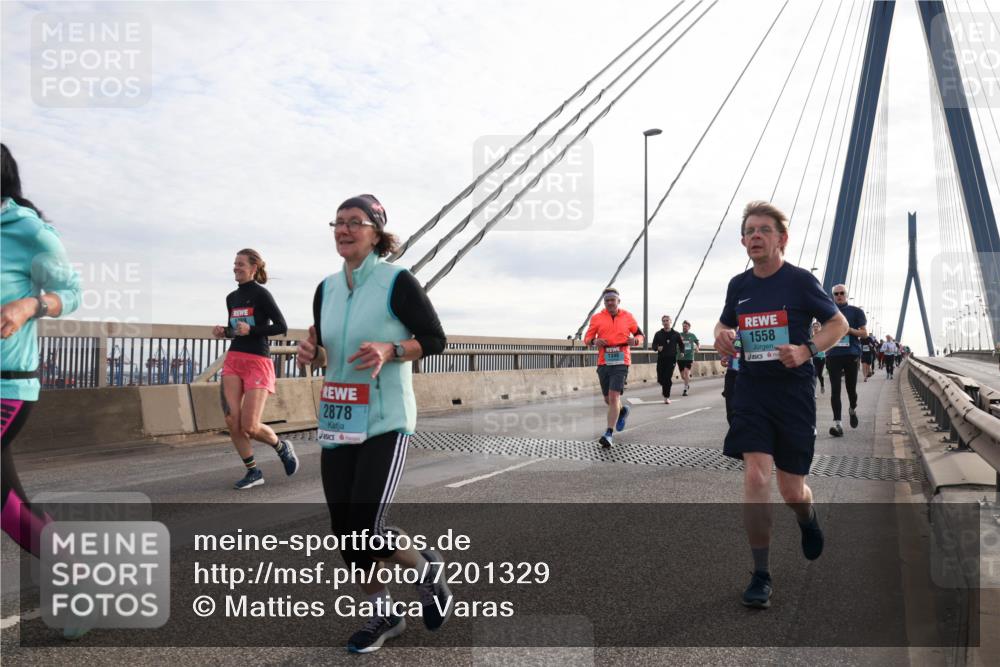 03.10.2024 - Köhlbrandbrückenlauf Matties Gatica Varas http://msf.ph/oto/7201329 03.10.2024 09:30:31 Position 2 2878, 1558 meine-sportfotos.de