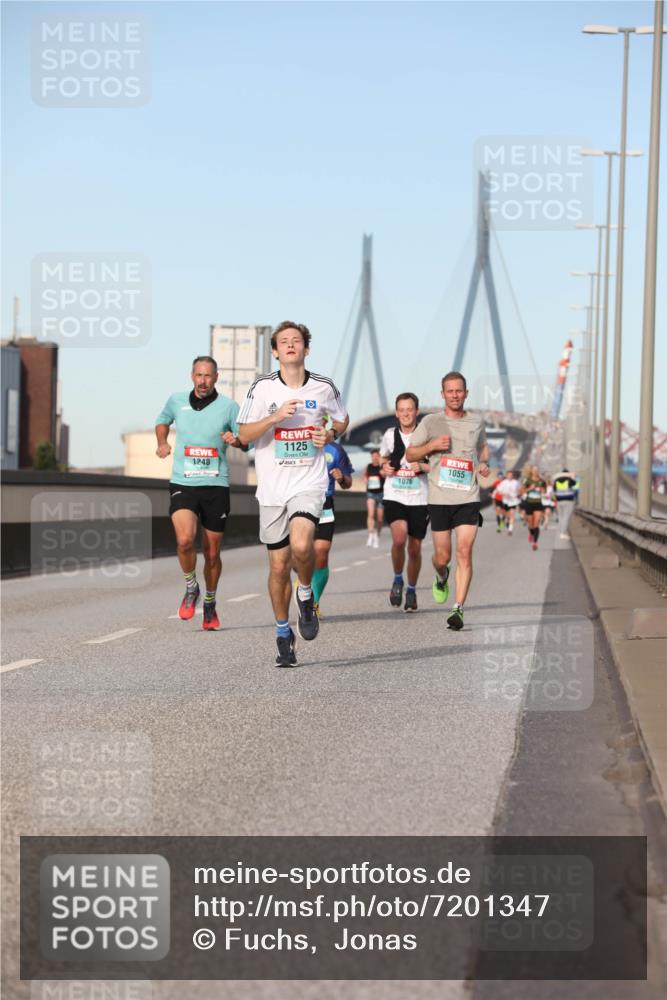 03.10.2024 - Köhlbrandbrückenlauf Fuchs,  Jonas http://msf.ph/oto/7201347 03.10.2024 09:39:48 Position 3 1125, 1248, 1055, 1076 meine-sportfotos.de