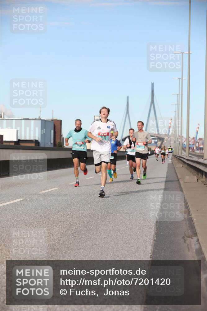 03.10.2024 - Köhlbrandbrückenlauf Fuchs,  Jonas http://msf.ph/oto/7201420 03.10.2024 09:39:49 Position 3 1848, 1125, 1055 meine-sportfotos.de