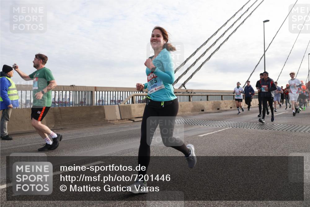03.10.2024 - Köhlbrandbrückenlauf Matties Gatica Varas http://msf.ph/oto/7201446 03.10.2024 09:30:37 Position 2 3015, 16 meine-sportfotos.de