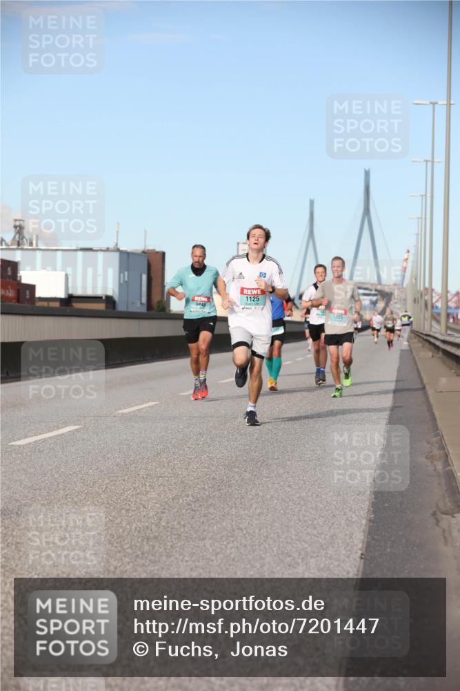 03.10.2024 - Köhlbrandbrückenlauf Fuchs,  Jonas http://msf.ph/oto/7201447 03.10.2024 09:39:49 Position 3 1248, 1125, 1055 meine-sportfotos.de