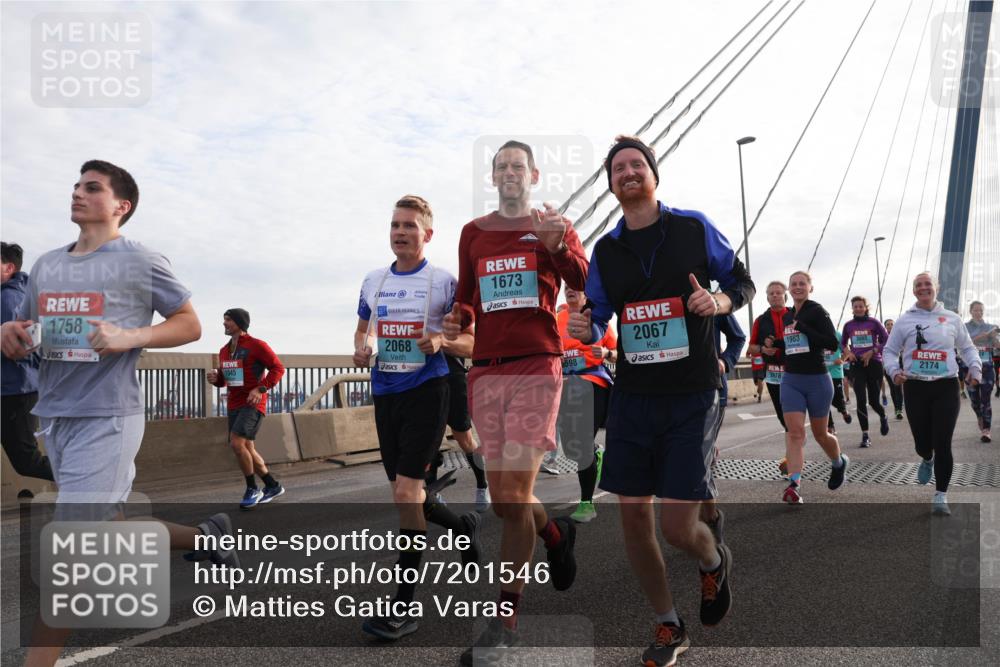 03.10.2024 - Köhlbrandbrückenlauf Matties Gatica Varas http://msf.ph/oto/7201546 03.10.2024 09:30:41 Position 2 1758, 1945, 2068, 1673, 2067, 598, 2978, 1963, 2174 meine-sportfotos.de