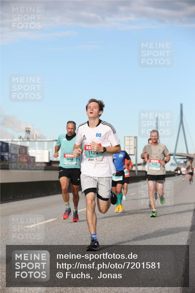 03.10.2024 - Köhlbrandbrückenlauf Fuchs,  Jonas http://msf.ph/oto/7201581 03.10.2024 09:39:51 Position 3 1248, 1125, 1335, 1055 meine-sportfotos.de