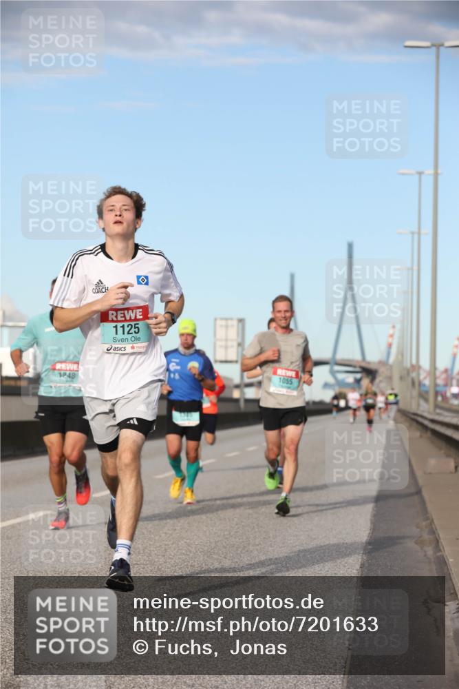 03.10.2024 - Köhlbrandbrückenlauf Fuchs,  Jonas http://msf.ph/oto/7201633 03.10.2024 09:39:51 Position 3 1125, 1248, 1345, 1055 meine-sportfotos.de